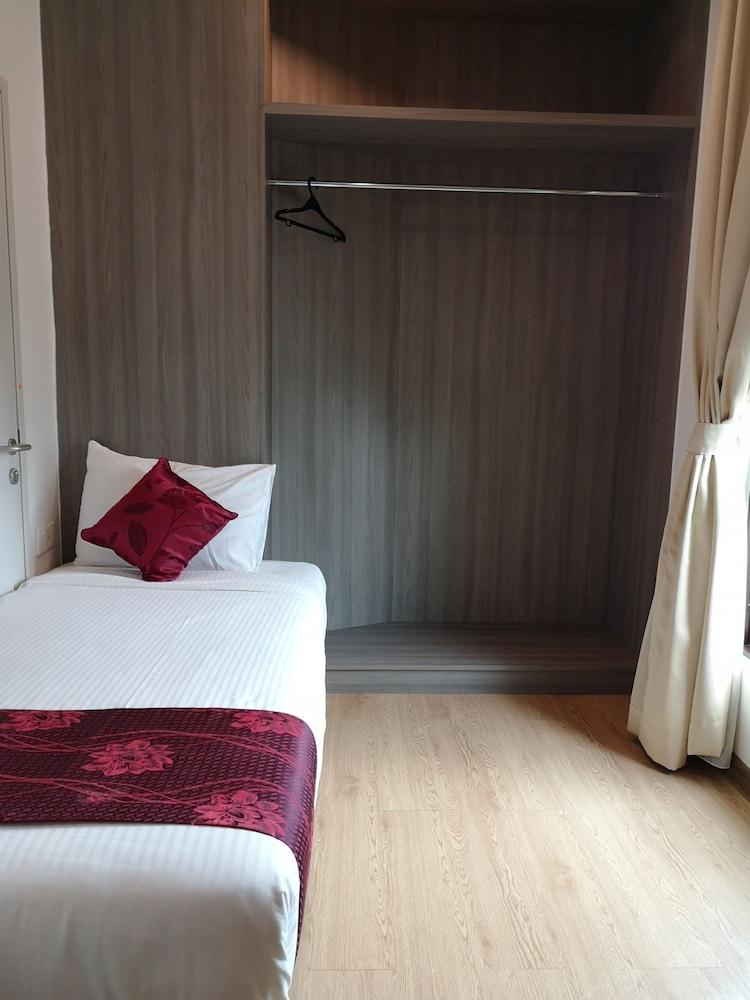 Signature International China Town 3*
