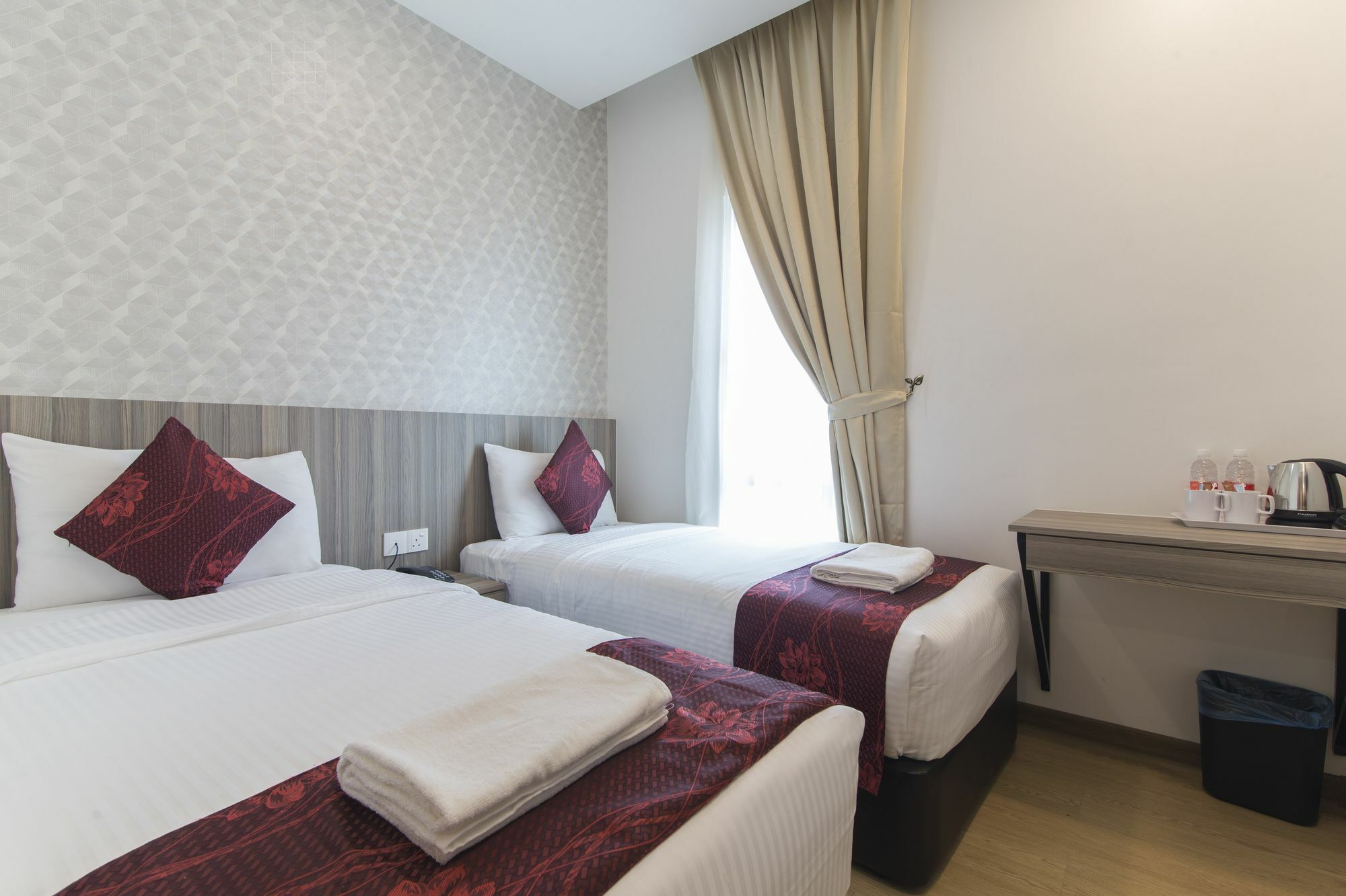 Signature International China Town 3*